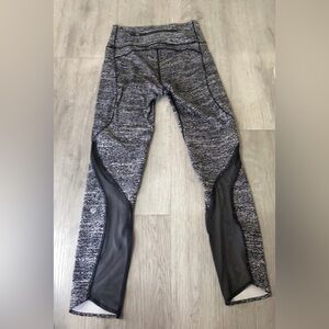 Lululemon black and white leggings, size 4